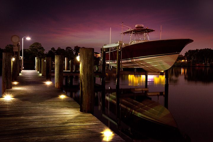 Scallop Pathway Light isdesigned for docks and pathways at night